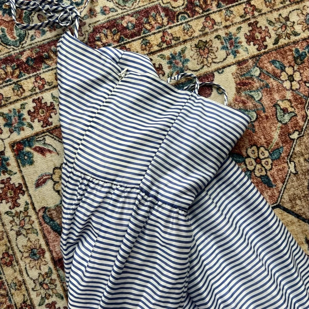 Gianni Bini Blue Ruffled Tiered striped bow strap Maxi Sundress, NWOT, size 6 - Picture 6 of 6